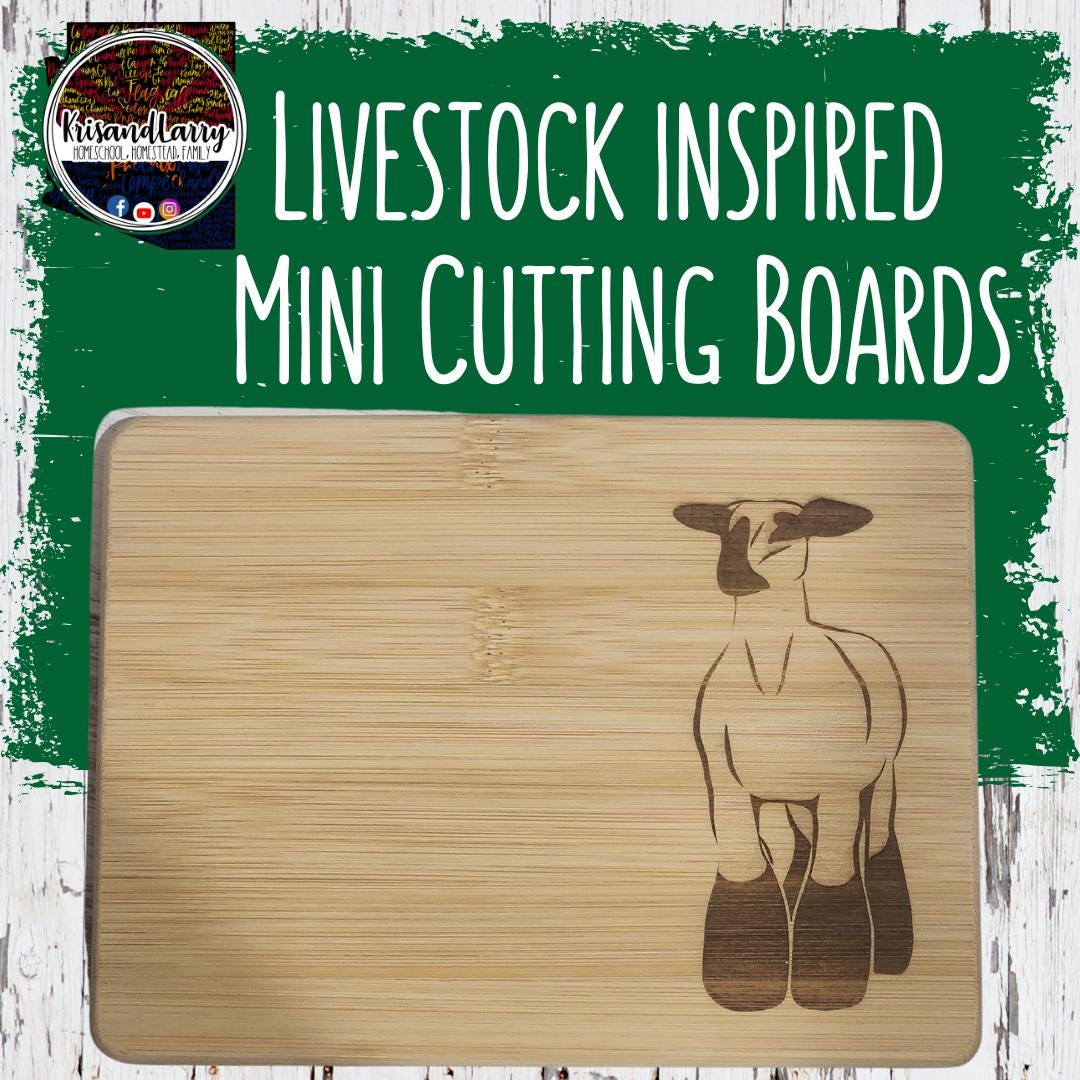 Lamb 4-H FFA Buyer Gift – Bamboo Paddle Cutting Board – Front Facing Market Lamb Design – Livestock Auction Thank You – Sheep Project Gift