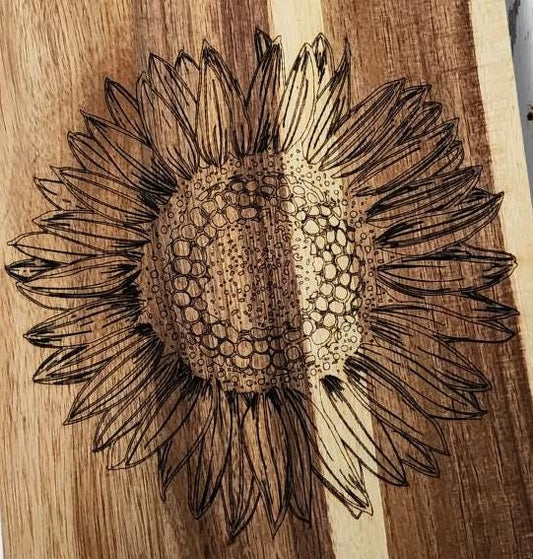 Sunflower Acacia Wood Cutting Board – Handcrafted Farmhouse Kitchen Decor, Wedding & Housewarming Gift