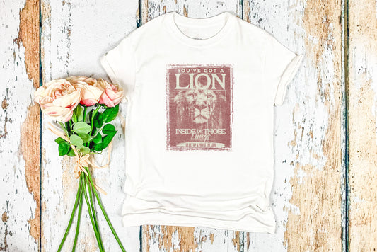 Vintage Rock style - LION - red - Christian Tee-shirt