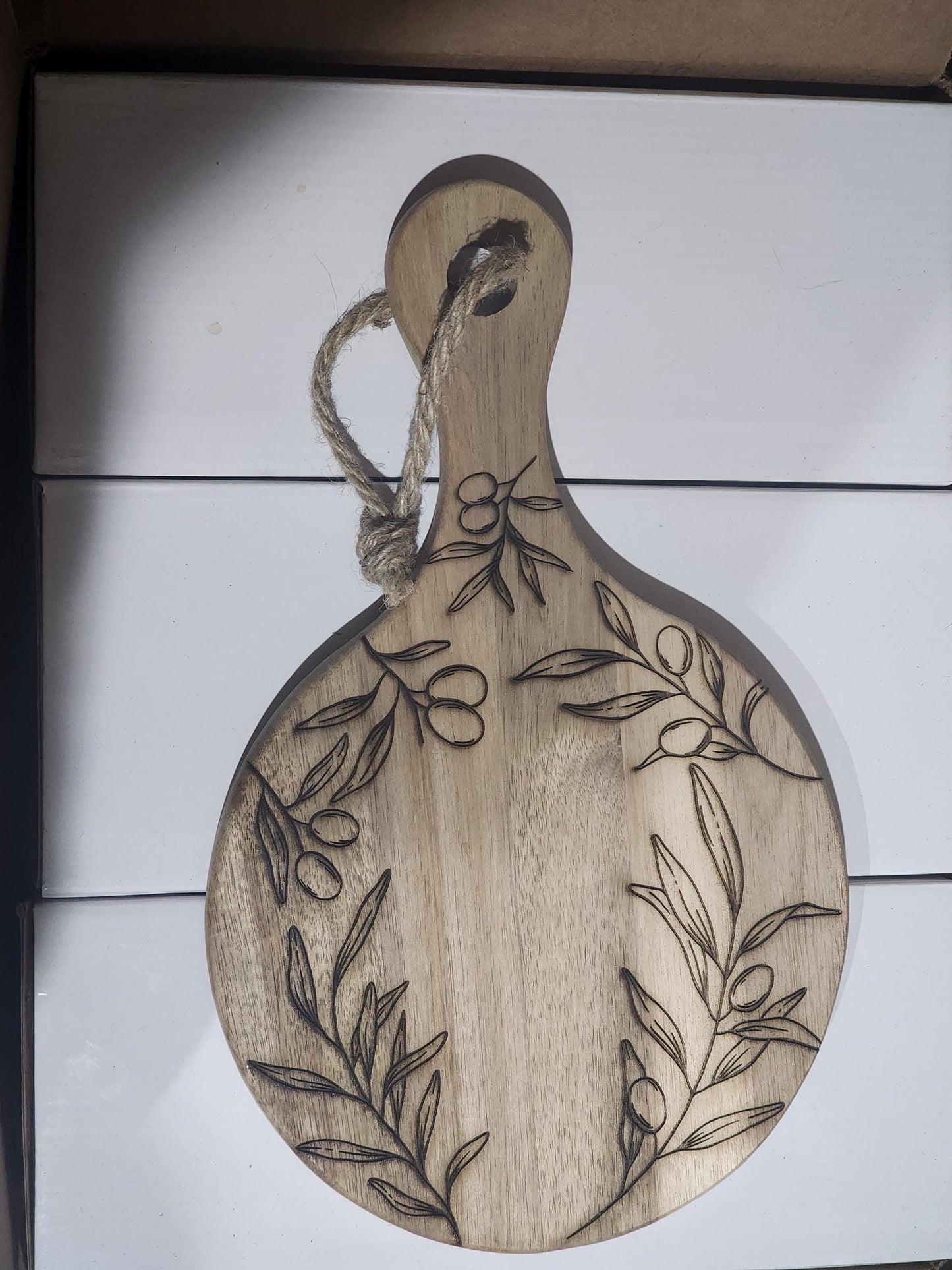 Olive Branch Acacia Cutting Board with Handle | Rustic Round Wood Charcuterie Board | Mediterranean Kitchen Gift | KrisandLarry