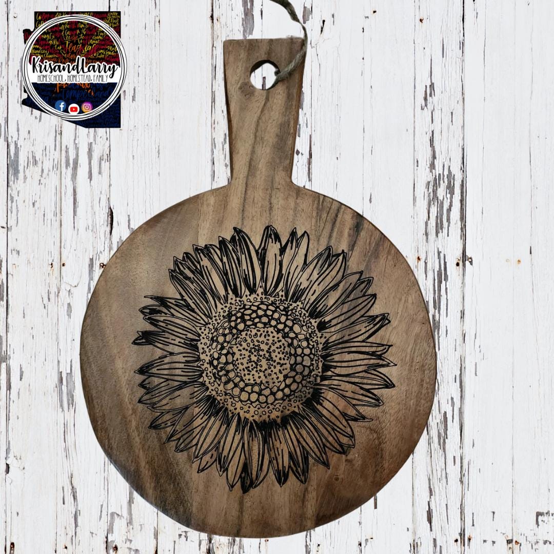 SUNFLOWER Round Acacia Wood Cutting Board