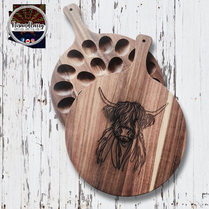 Highland Cow Deviled Egg Board – Acacia Wood Tray – Holds 24 Eggs – Hand-Drawn Line Art – Farmhouse Charcuterie & Cheese Board