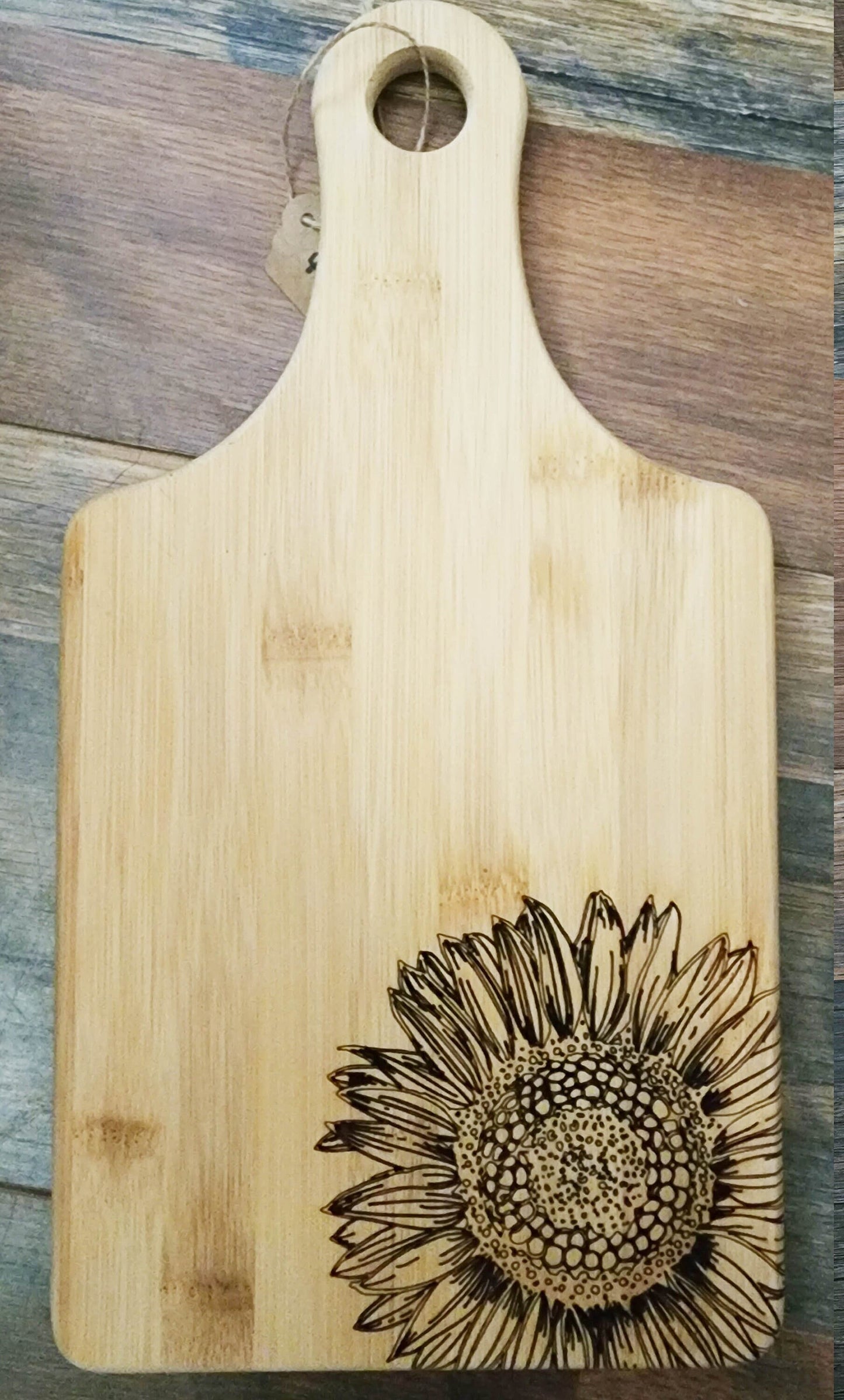 Sunflower bamboo cutting board
